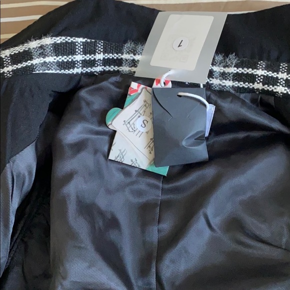 Top - Picture 4 of 4